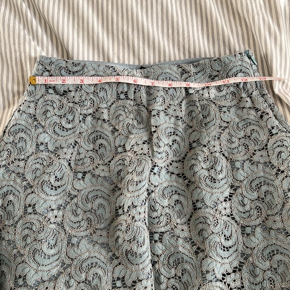 Lace blouse and skirt set - Picture 6 of 8